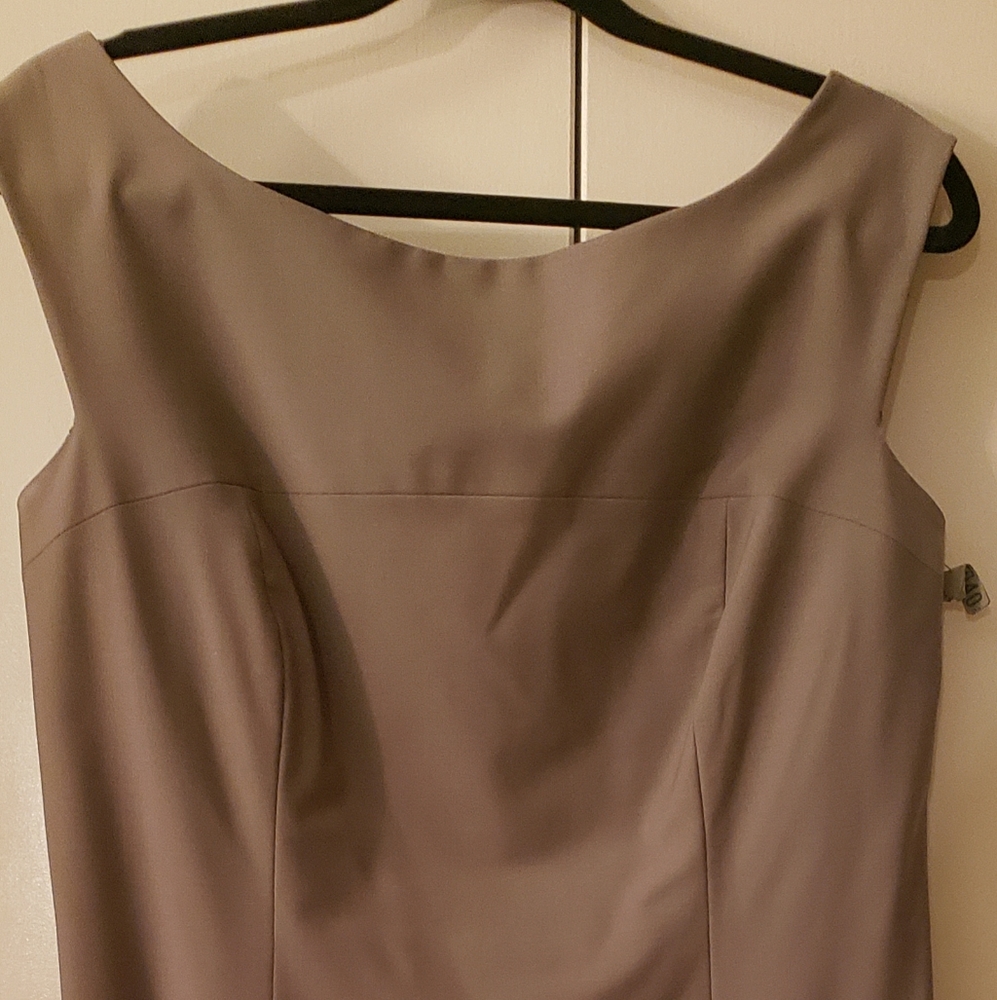 Ann Taylor gray sleeveless sheath dress
